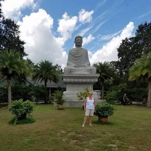 Meet your Posher, Monique